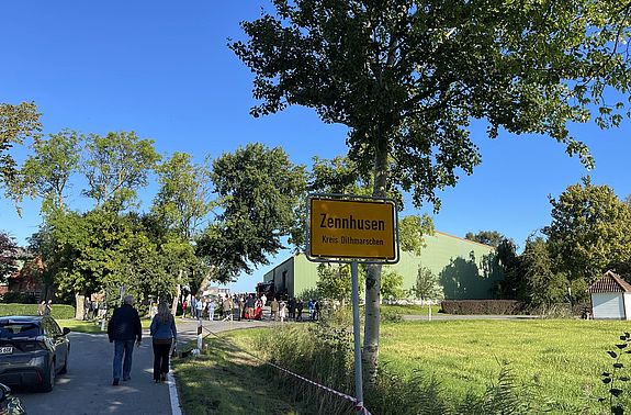 Ortsschild Zennhusen - Ort des Kohlanschnitts
